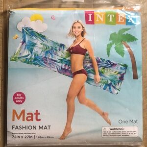 Pool Float Intex Lounge Inflatable 🌊 Vacation Fashion Mat Swimming Pool NWT 🌴